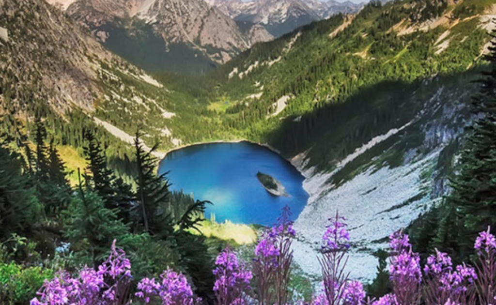 North Cascades National Park Alpine Lake
